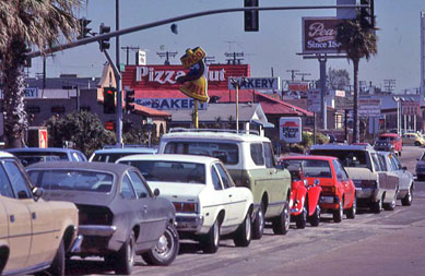 Grand Avenue, 700 Block, Pacific Beach